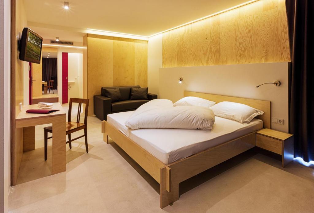 Kleinkunsthotel Naturns Room photo
